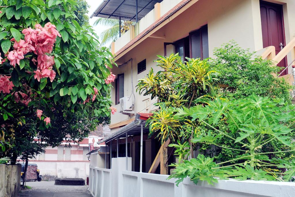 Das Residency Bed & Breakfast Kochi Bagian luar foto