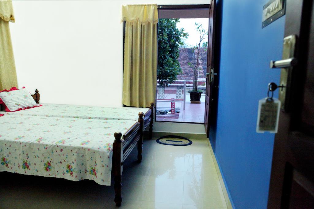 Das Residency Bed & Breakfast Kochi Bagian luar foto